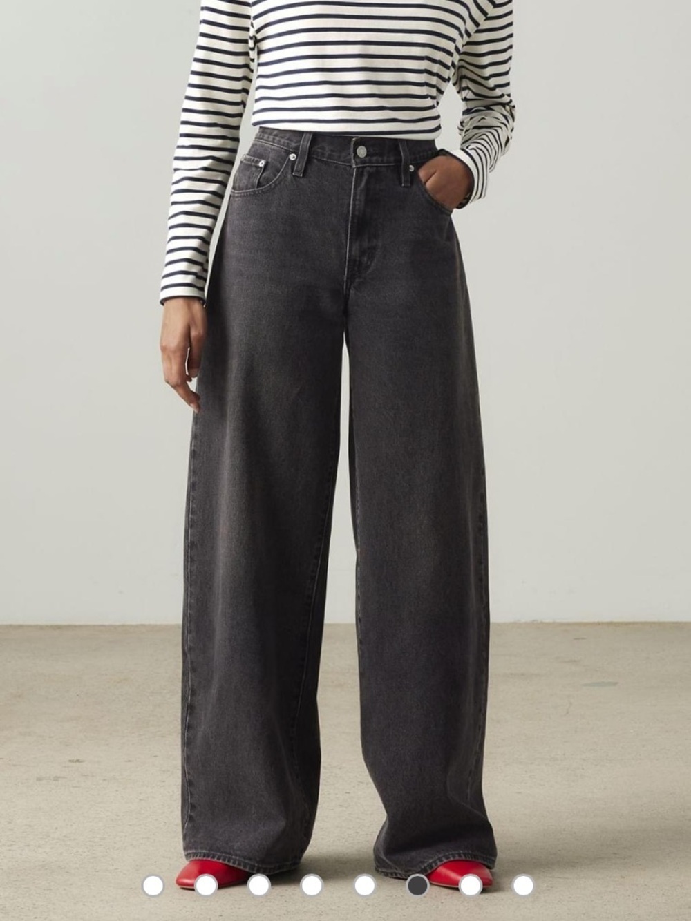 Levi’s XL Straight Jeans Women’s Size 27 Wide Leg Faded Black High Rise